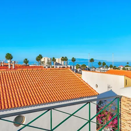 3 Bedrooms Townhouse Lively Area Close To A Appartement Arona (Tenerife)