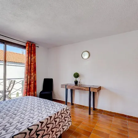 Lejlighed 3 Bedrooms Townhouse Lively Area Close To A