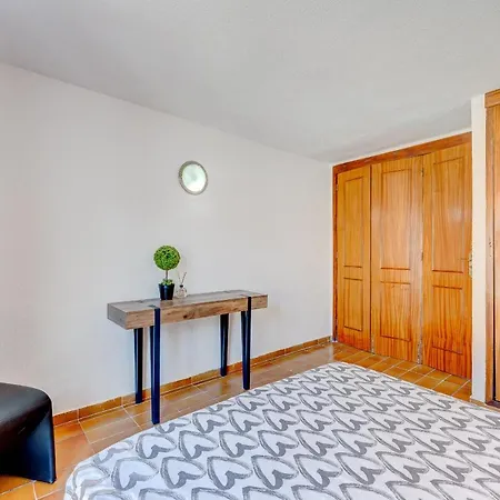 3 Bedrooms Townhouse Lively Area Close To A 아파트 아로나