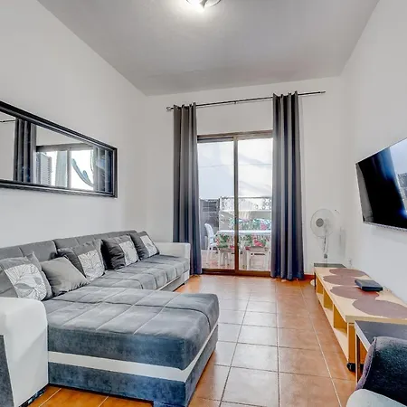 3 Bedrooms Townhouse Lively Area Close To A 아파트