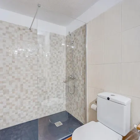 3 Bedrooms Townhouse Lively Area Close To A 아파트 아로나