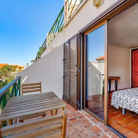 3 Bedrooms Townhouse Lively Area Close To A 아로나
