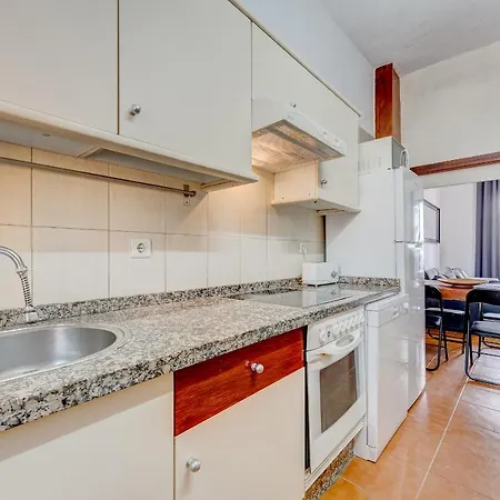 3 Bedrooms Townhouse Lively Area Close To A 아파트